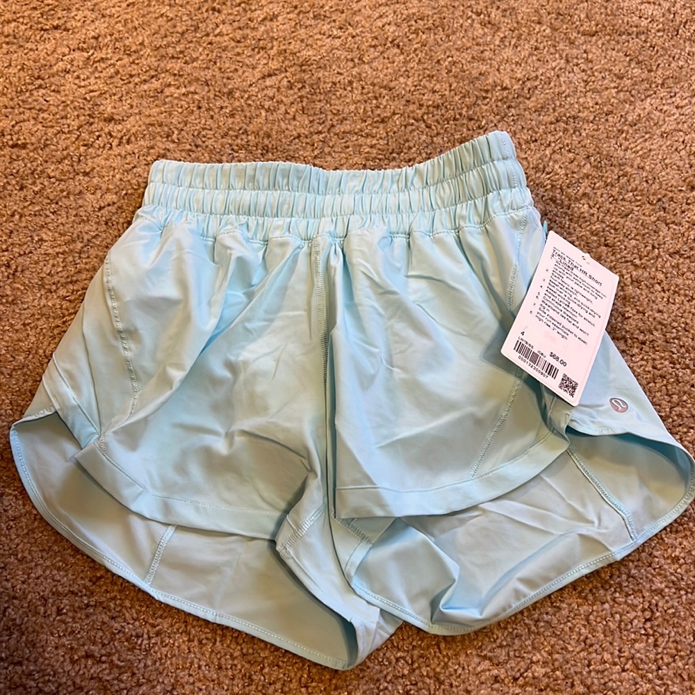 Lululemon track that 3” short